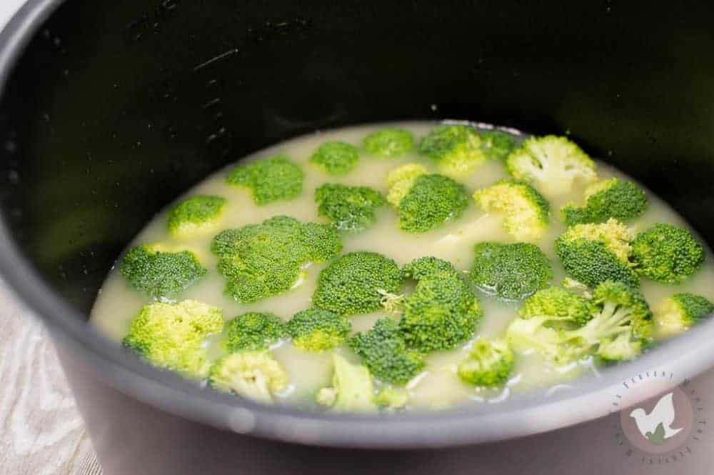 Pressure Cooker Cheesy Broccoli and Rice Soup- The Fervent Mama: We partnered with Sam's Club and Campbell's® to bring you a twist on one of my favorite holiday sides- Pressure Cooker Cheesy Broccoli and Rice Soup! This Pressure Cooker Cheesy Broccoli and Rice Soup is to die for! So cheesy, so creamy, so YUMMY!