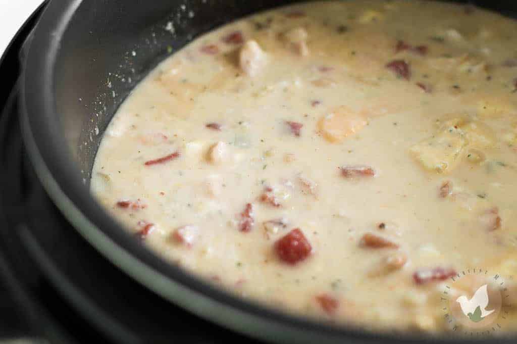 Pressure Cooker White Chicken Chili for cheaters- The Fervent Mama: This Pressure Cooker White Chicken Chili recipe was created for YOU! We've cheated and made one of our favorite go-to meals an easy pressure cooker dump recipe!